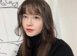 South Korean actress Goo Hye Sun lives in university parking lot after  divorce