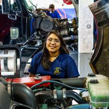 Advanced Auto Diesel Collision Job Corps