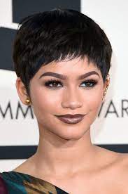 The Many Wigs Of Zendaya Because No One Grows Hair Overnight Celebrity Short Hair Short Hair Styles Grow Hair Overnight
