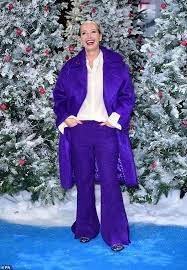 Emma Thompson Gets Festive With Glittering Stars In Her Hair At The Uk Premiere Of Last Christmas Daily Mail Online