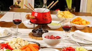 Diese Beilagen Passen Am Besten Zu Fondue Fondue Beilagen Fondue Rezepte Fleisch Fondue Fleisch
