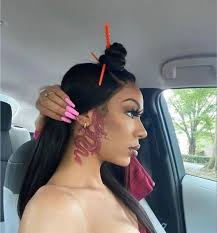 Christina aaron (yvngink)