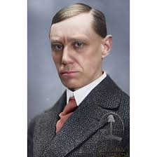 Portrait of Max Schreck (1879-1936), the actor behind Count Orlok in  Nosferatu. c. 1922 : r/Colorization