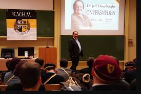 Hoe duur is een plastisch chirurgische ingreep? Ophef Over Lezing Jeff Hoeyberghs Aan Ugent De Standaard Mobile