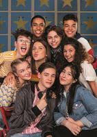 Januar 2002 i erfurt ) er en tysk skuespillerinde, der blev kendt for sin rolle som greta i serien spotlight on nickelodeon fra den tredje sæson. Spotlight Nickelodeon Prasentiert Zum Drehstart Neue Gesichter Im Cast Der Erfolgsserie Viacomcbs Networks Gsa
