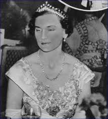 Birgitte Duchess Of Gloucester Tiaras Royal Jewels Of The World Message Board Re Gloucester Tiaras The Wedding Gift Tiara Photos With Images Royal Jewels Diamond Tiara Wedding Tiara