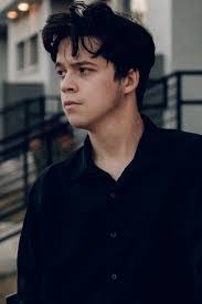 Nathan Duff's Instagram, Twitter & Facebook