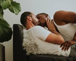 What does it mean when straight men sleep with crossdressing men? - Very  Good Light