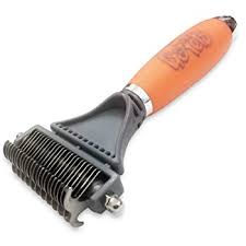 With this, it would make sense for you to use the best brush for. 10 Best Cat Brushes Deshedding Tools In 2021 We Re All About Cats