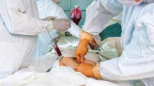 تبّرع طفل سعودي يبلغ من العمر 5 سنوات بالنخاع العظمي لشقيقتيه، رغم معاناته من مرض الصلب المشقوق، وهو عبارة عن إعاقة في الجزء السفلي من الجسم. Ø²Ø±Ø§Ø¹Ø© Ù†Ø®Ø§Ø¹ Ø§Ù„Ø¹Ø¸Ù… Ø¹Ù…Ù„ÙŠØ§Øª Ù†Ø§Ø¬Ø­Ø© Ù„Ø£Ù…Ø±Ø§Ø¶ Ø§Ù„Ø¯Ù… Ø§Ù„Ø´Ø±Ù‚ Ø§Ù„Ø£ÙˆØ³Ø·