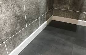 After six to eight minutes, wipe down the wall with a damp cloth.repeat the process for all the walls of the room.{picss from misiuneacasa}. Leftover Tile Ideas What To Do With Leftover Tiles After Decoration