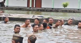Surabaya Tribunus Co Id Setelah Sebelumnya Menggelar Lomba Mancing Yangmelibatkan Masyarakat Kali Ini Pihak Korem Memiliki Cara Yang Di 2020 Kolam Ikan Kolam Pemburu