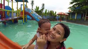 Kolam renang dewasa dan anak. Vio Gantar Renang Di Waterboom Tirta Jaya Haurgeulis Indramayu Youtube