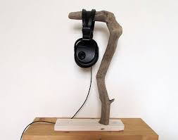 Driftwood Headphone Holder Coastal Headphone Stand Headphone Hanger Driftwood Art Beach Theme Gift Driftwood Hatstand Coastal Decor Headphone Holder Jewelry Hanger Driftwood Art