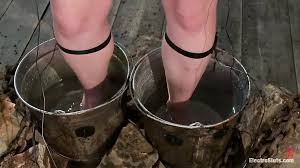 Body relaxation - discovering the freedom of unwinding your muscles for erotic experiences