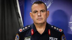 Family of fallen soldier pay emotional tribute