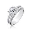 Wearing diamond for many people is the medium to show their prosperity. 1