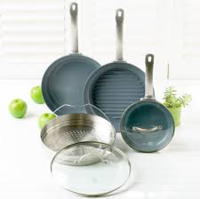 Eco Friendly Non Stick Pans Cook Safe And Healthy Cleaning Diy Cleaning Products Safe Cooking
