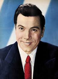 Lots and lots of reverb, some fuzz😎 And zero skills when it comes to  singing🤟 But having a blast😎🤟