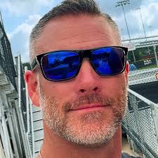 Chris Enfinger's Instagram, Twitter & Facebook