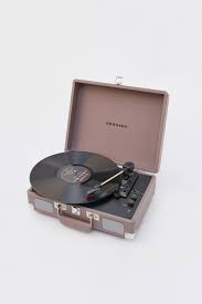 How To Use A Crosley Record Player (Easy Guide With Video) - Sound Matters
