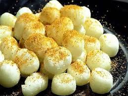 Gethuk) adalah makanan ringan yang terbuat dengan bahan utama ketela pohon atau singkong, ubi, talas, dan pisang. Cara Membuat Cimol Agar Tidak Meletus Saat Digoreng Rasanya Enak Pol Lifestyle Liputan6 Com