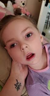 Ariel Estep's Instagram, Twitter & Facebook