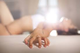 Buzzfeed has breaking news, vital journalism, quizzes, videos, celeb news, tasty food videos, recipes, diy hacks, and all the trending buzz you'll want to share with your friends. How To Hit Her G Spot