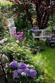 Backyard Garden Diy To Get And Courtyard Garden Ideas For Children In 2020 Small Flower Gardens Dream Garden Small Garden Design
