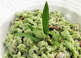 Spinatspatzle In Parmesan Schinkenrahmsauce Frisch Gekocht Rezept Spinatspatzle Rezept Nockerl Spatzle