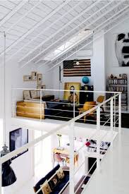 Le Garde Corps Mezzanine Jolies Idees Pour Lofts Avec Mezzanine Archzine Fr Architecture D Interieur Loft Urbain Maison Scandinave