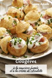 Gougeres A La Saucisse Fumee Et A La Creme De Ciboulette En 2020 Saucisses Fumees Gougeres Recette