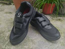 Beliau pernah berguru dengan jimmy choo. Kasut Sekolah Pallas Hitam Lebih Ringan Dengan Pengudaraan Yang Baik Sii Nurul Menulis Untuk Berkongsi