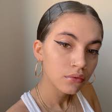 Listen to MIDNIGHT CLUB by lorenzi in Vitamin1000 playlist online for free 