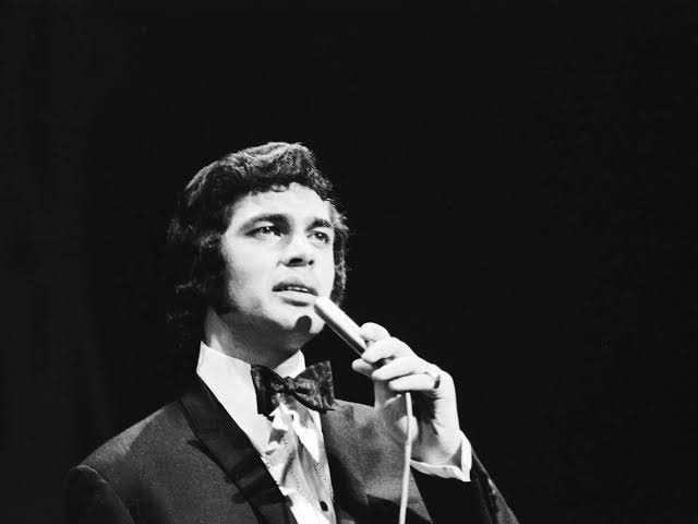 1967 No. 1 Breakup Anthem That Blocked the Beatles From the Top of the Charts Became a Timeless Classic - Parade