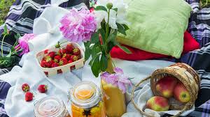 Проверьте 'picknicken' перевод на английский. Auf Die Decke Fertig Los Perfekt Picknicken Mit Knackigem Obst Und Gemuse Aus Heimischem Anbau Deutschland Mein Garten