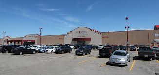 It is 581 feet (177 m) above sea level and 112 miles (180 km) north of milwaukee. Woodman S Market Green Bay