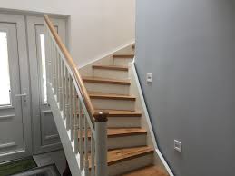 Gemutliche Wangentreppe Geschlossen Treppe Das Original Direkt Vom Hersteller Unnerstall Treppen Treppe Holztreppe Holz Treppe Holztreppe Treppe Haus