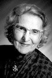 Mona Graham's Instagram, Twitter & Facebook