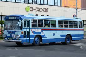 あわせて沖縄バスロケーションシステムを試験運用開始 。対象路線は琉球バス交通の20・90・120番、沖縄バスの20・65・66・67・77・89・120番、那覇バスの9・11・46番、東陽バスの30番 。 7月18日 那覇バスが那覇交通の事業を譲受しバス営業開始。 æ²–ç¸„ãƒã‚¹ æ²–22ã‹1064 ã–ã£ã—ãƒ¼ã®ãŸã è¼‰ã›ã¦ã‚†ãã ã'