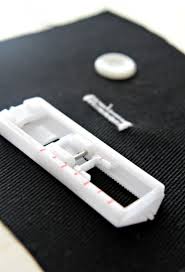 How to sew buttonholes for beginners :: How To Make Button Holes In Four Steps Easy Peasy Creative Ideas