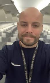 FINNFOOT Nimenhuuto.com: Joukkueen pelaajat ja pelaajakuvat