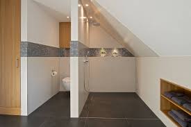 Duschbereich Im Vollbad Moderne Badezimmer Von Grid Architektur Design Badezimmer Dachschrage Badezimmer Dachgeschoss Badezimmer