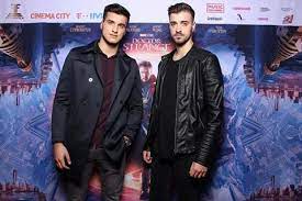 Cristian sanda sau liviu teodorescu? Ce Iubite Sexy Au Pustanii Din Lala Band Click Mobile