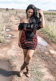 Pin By Elvira Sandoval On Vaquera Country Girls Outfits Cute Cowgirl Outfits Mexican Outfit