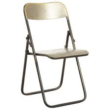 Excellente finition pour cet ensemble de 2 chaises en 100% bois acajou. Chaise Pliante Industrielle En Metal Vieilli