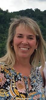 Lisa Hammock's Instagram, Twitter & Facebook