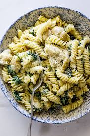 Creamy Spinach Artichoke Pasta Simply Delicious Recipe In 2020 Spinach Artichoke Pasta Artichoke Pasta Easy Pasta Recipes
