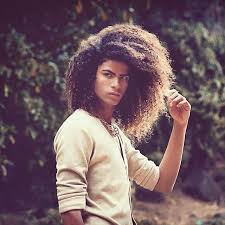 Dans cette vidéo, apprend à manager ta #boucle pour avoir plus de style c'est rapide et je suis sûr que t'as déjà tous ce qu'il te. Coiffures Afro Homme Inspiration En Images