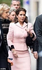She is also known for her love of elegant abayas, kaftans, and traditional outfits, which she wears a lot of, particularly at state banquets and cultural events. Truth About Sheikh S Missing Princesses Could Be Revealed In Dubai Ruler S Battle With Princess Haya Daily Mail Online